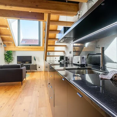 Modern And Cool Loft In The Middle Of Everything *